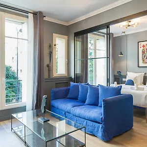 Apartment The Blue King France